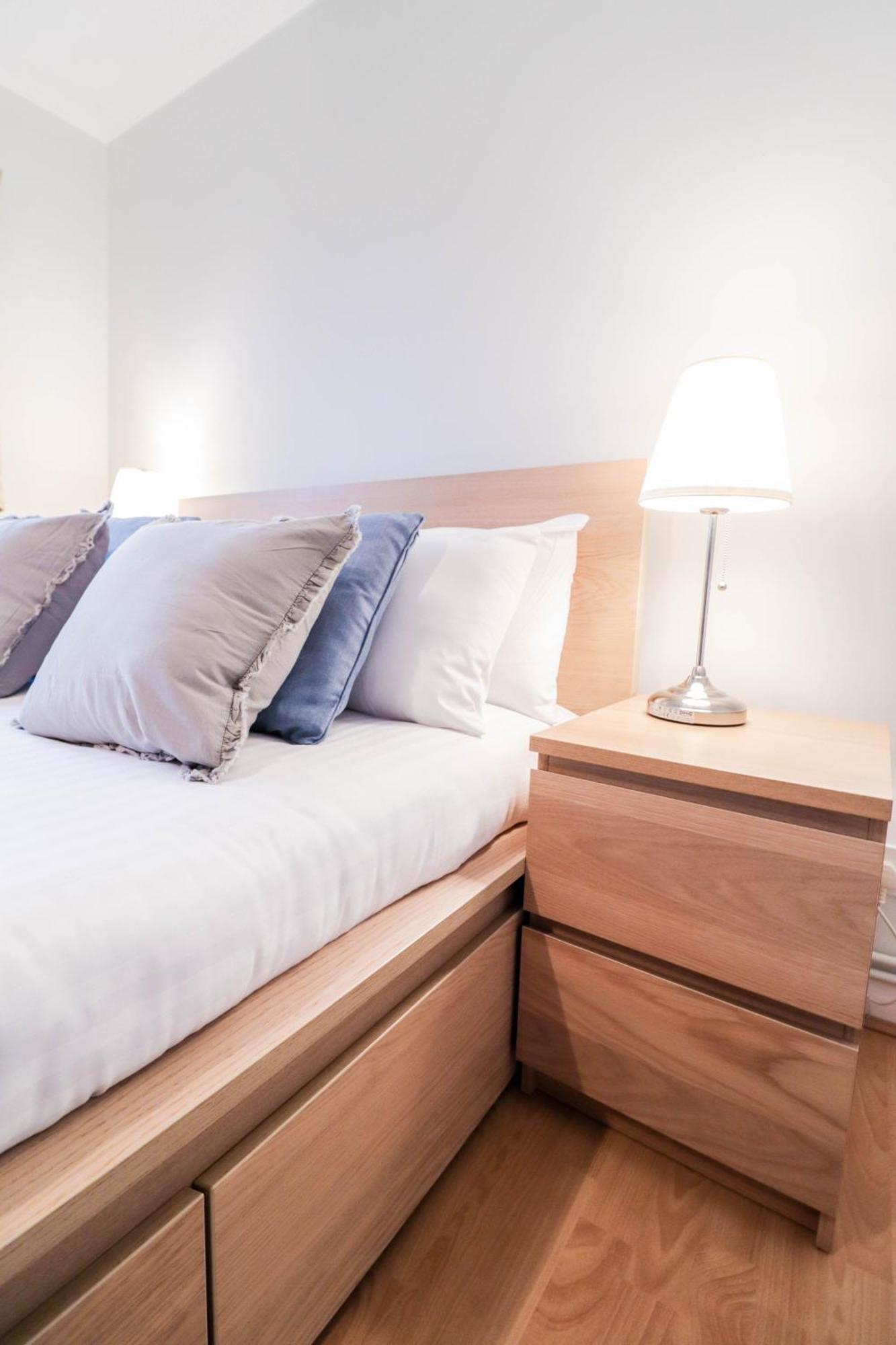 Bright And Spacious Contractor House L Parking! บอร์แรมวูด ภายนอก รูปภาพ