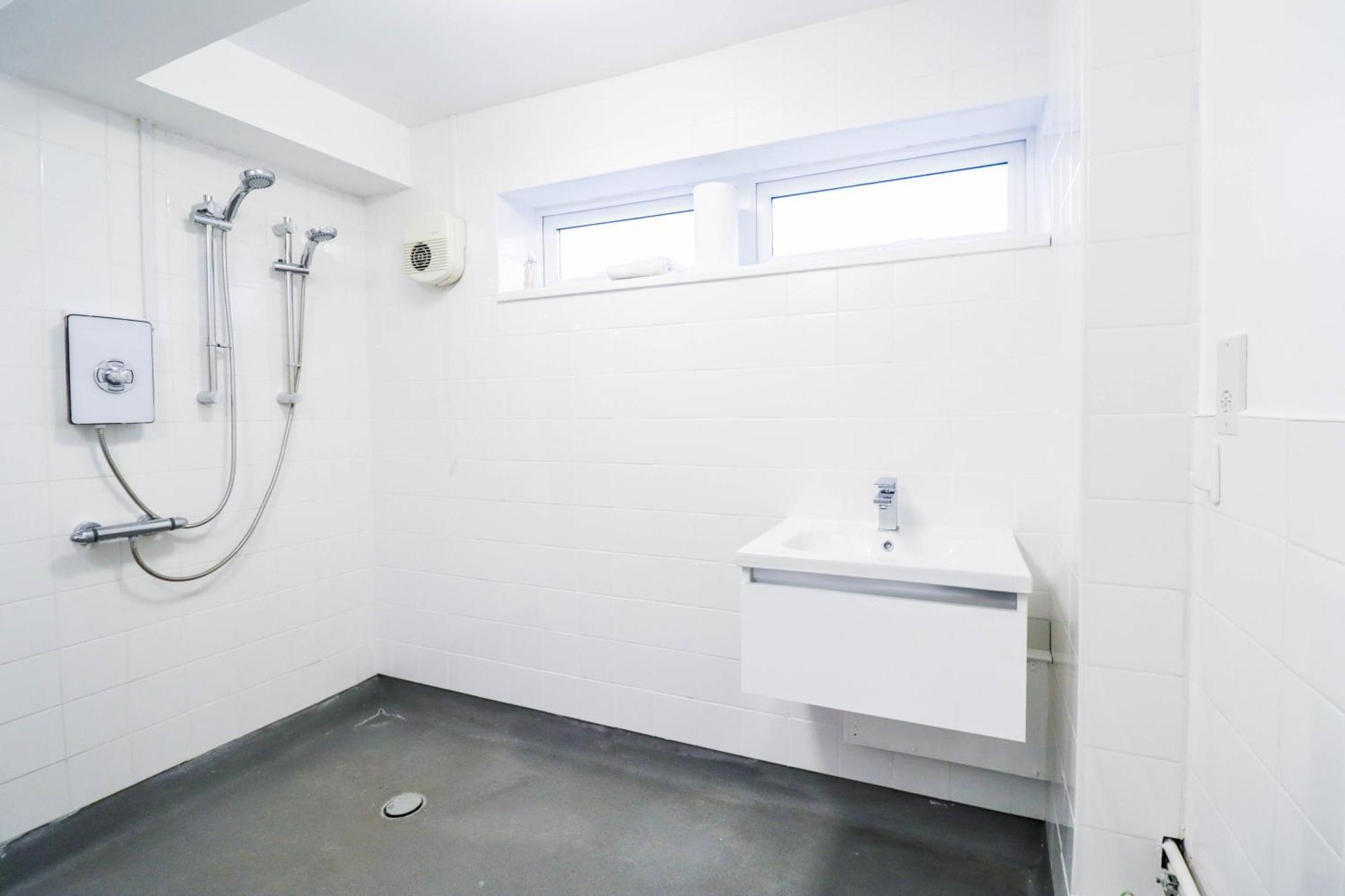 Bright And Spacious Contractor House L Parking! บอร์แรมวูด ภายนอก รูปภาพ